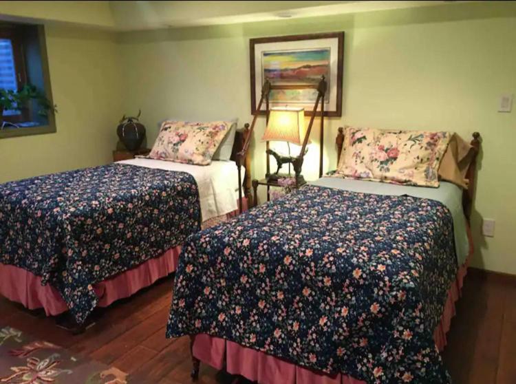 Trail Boss King Ensuite-Prairie Rose B&B - 1200 Sq Ft Suite Τσεγιέν Εξωτερικό φωτογραφία
